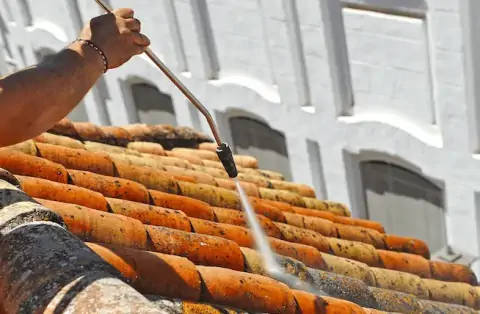 Nettoyage de toitures - Jenzat